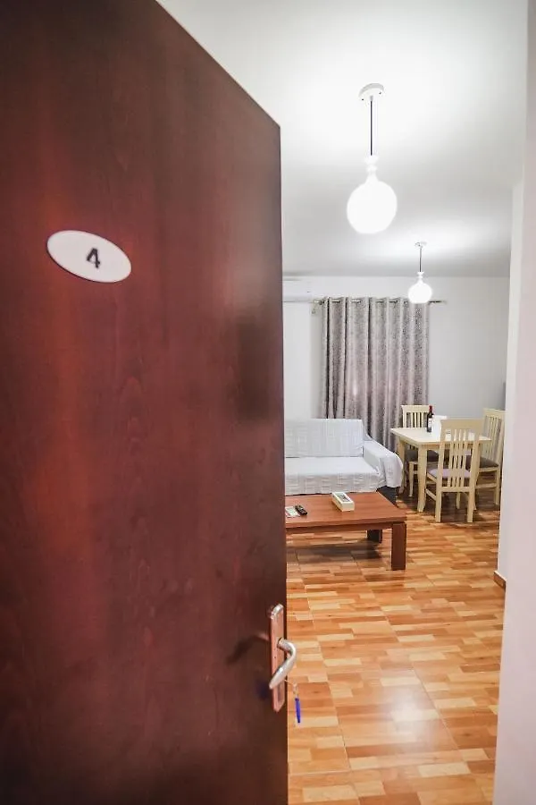 Rose Apartments Εξαμίλιο 0*,  Αλβανία