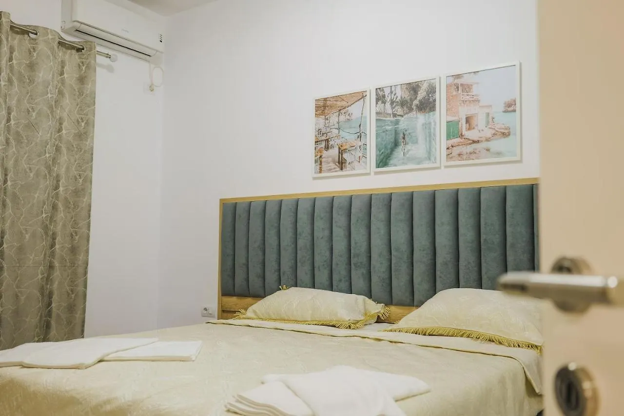 Rose Apartments Εξαμίλιο